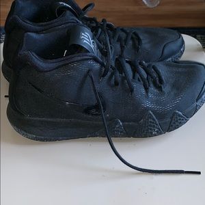 Kyrie Amarillo size 11 (Steal!!) for whoever buys